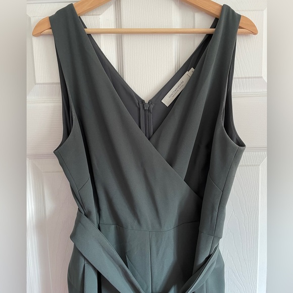 Cropped leg pleated romper with belt - Picture 3 of 13